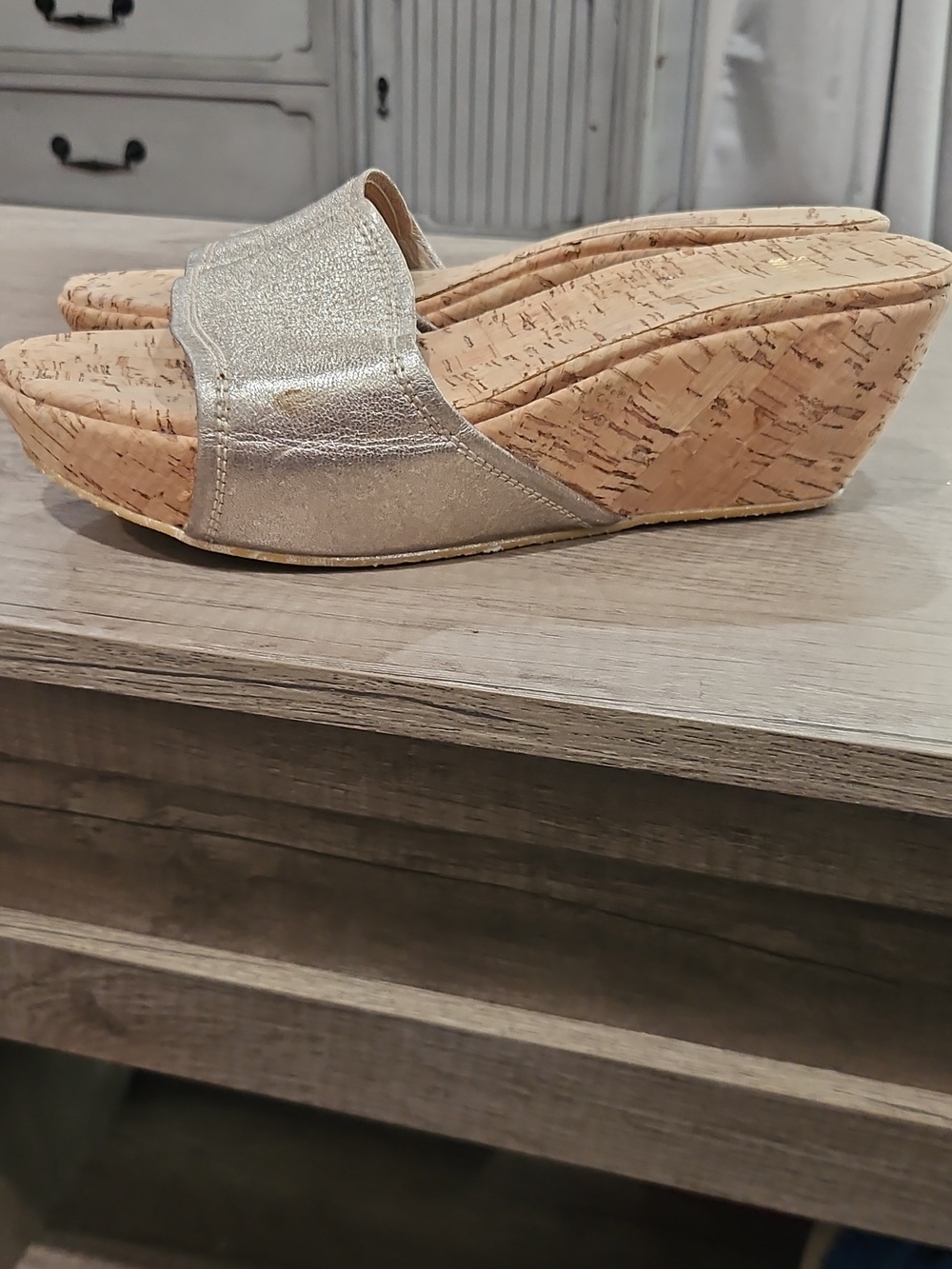 Stuart Weitzman Metallic Leather Slide Sandals Size 8.5 - Picture 2 of 13